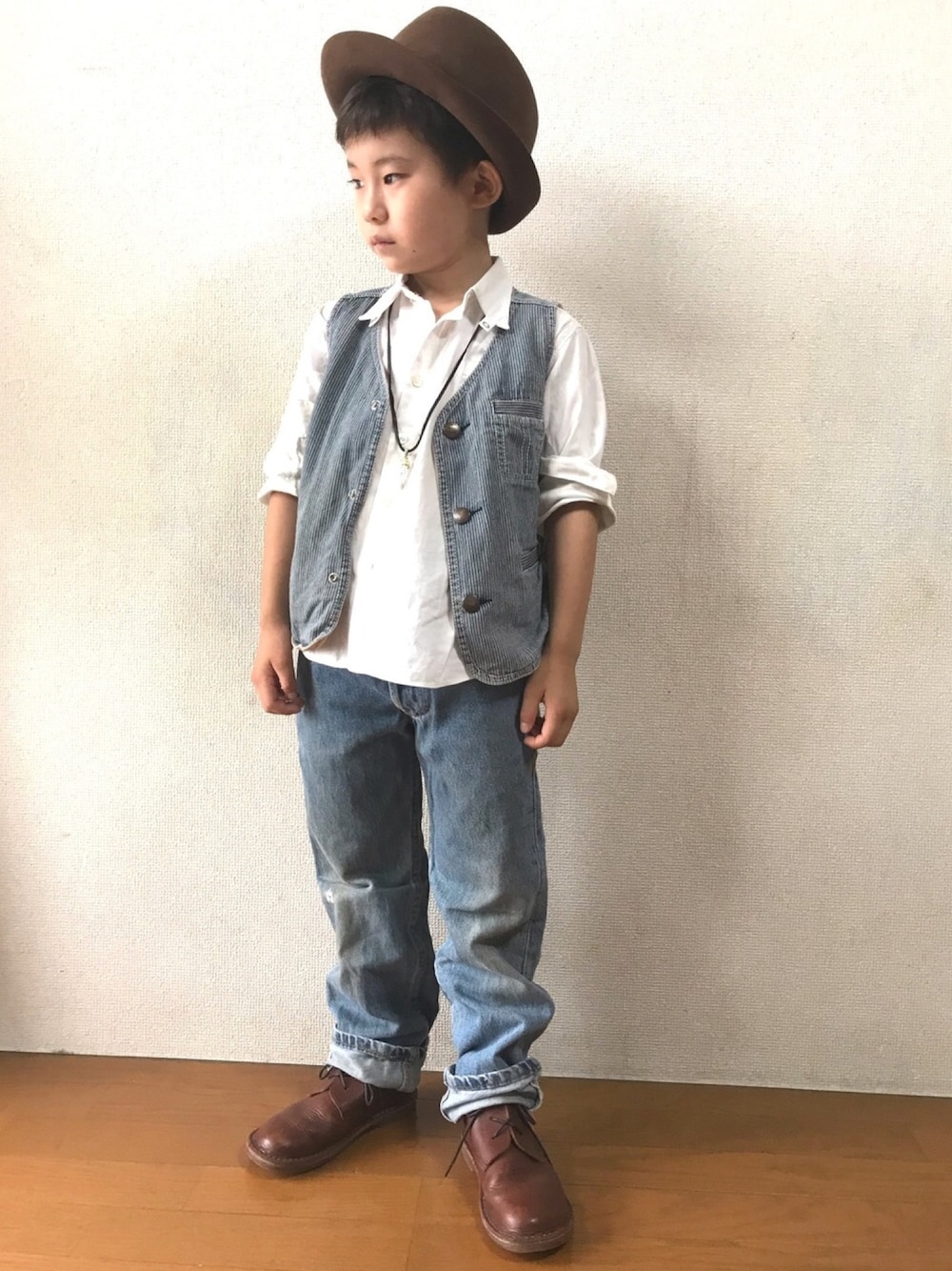 「七夕、夏だ！ブーツ履こう！」｜「🇩🇪のアイテム（ハット、ブラウン系）」を使った、Tsumugiさん（キッズ・120cm）の夏コーディネートの1枚目の写真