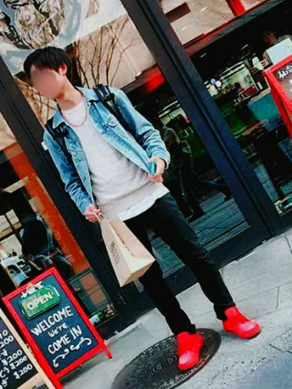 「デニムジャケット、スキニー、黒、シンプル、おしゃれさんと繋がりたい、秋のコーデ、秋、古着」｜「RALPH LAURENのアイテム（デニムジャケット、ブルー系）」を使った、yuzuki   さん（メンズ・174cm）の秋コーディネートの1枚目の写真