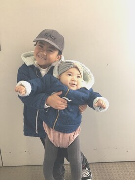 「stample（スタンプル）のアイテム（ヘアアクセサリー）」を使った、eieieiさん（キッズ・110cm）の冬コーディネート