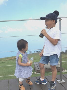 「chocolatesoup（チョコレートスープ）のアイテム（パンツ）」を使った、eieieiさん（キッズ・110cm）の夏コーディネート