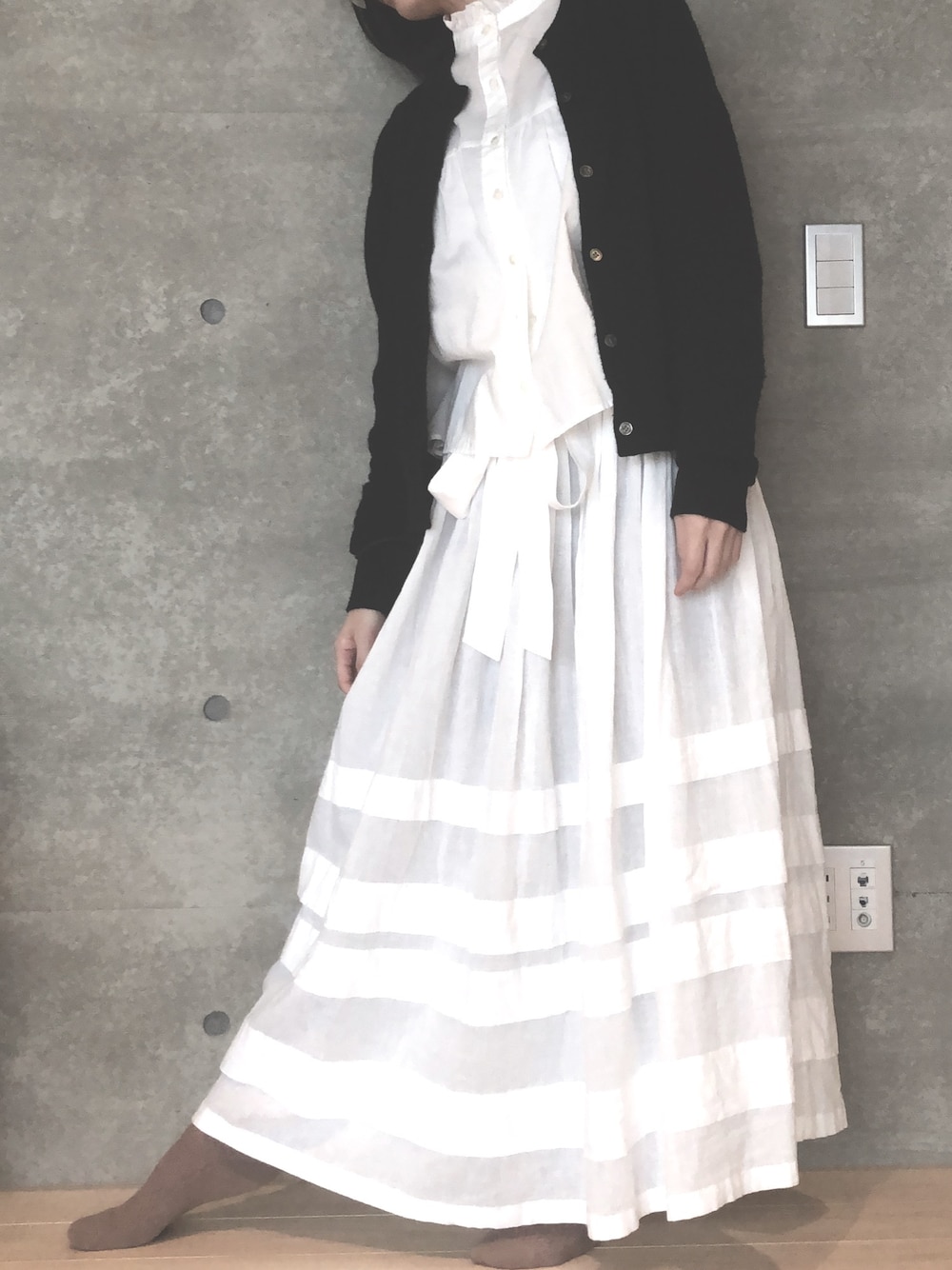 「madder madderのアイテム（スカート、ホワイト系）」を使った、ferisiaさん（レディース・153cm）の秋コーディネートの1枚目の写真
