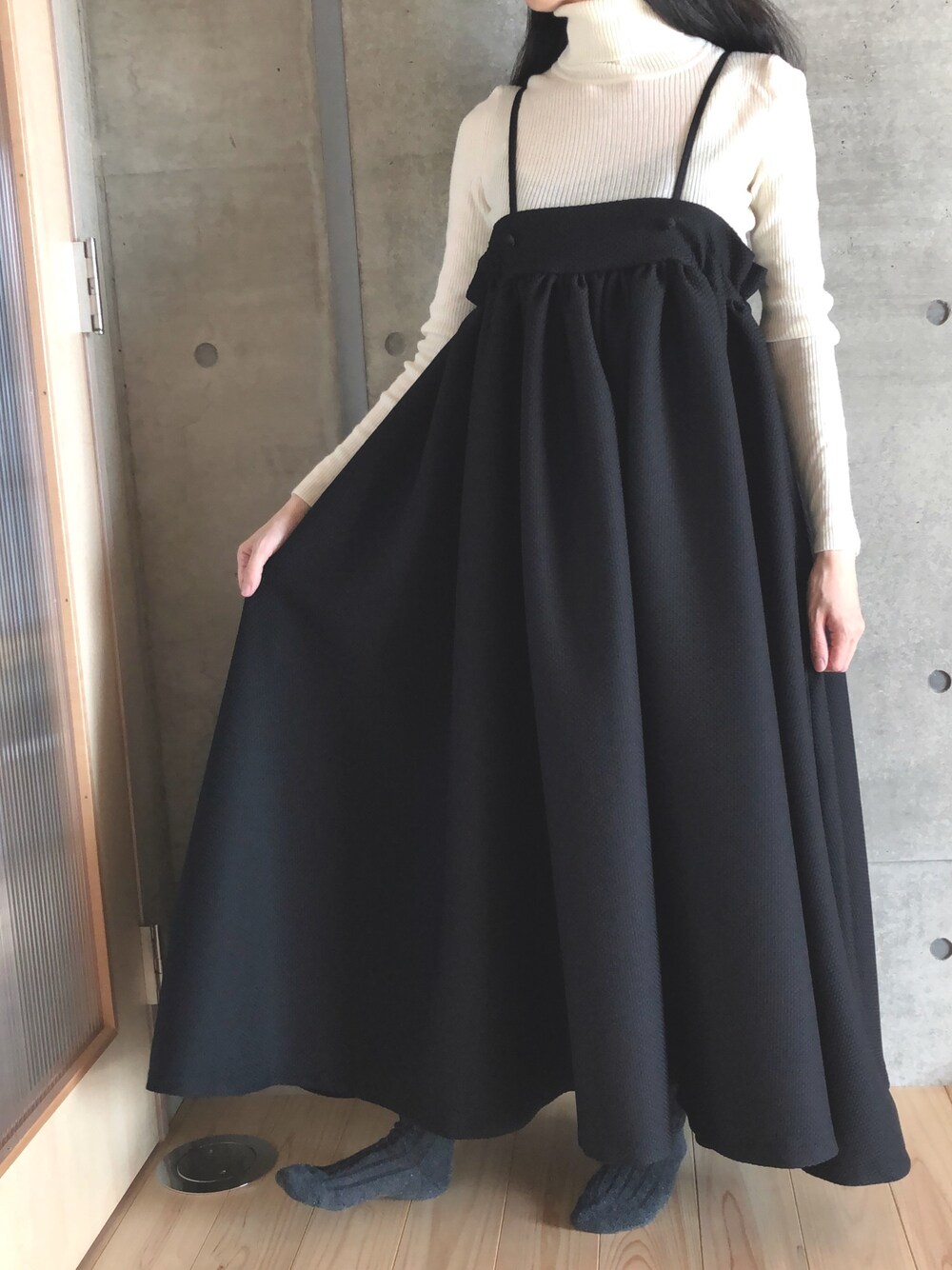 「maddermadder、無印良品、モノトーン」｜「無印良品のアイテム（ニット/セーター、ホワイト系）」を使った、ferisiaさん（レディース・153cm）の秋コーディネートの1枚目の写真