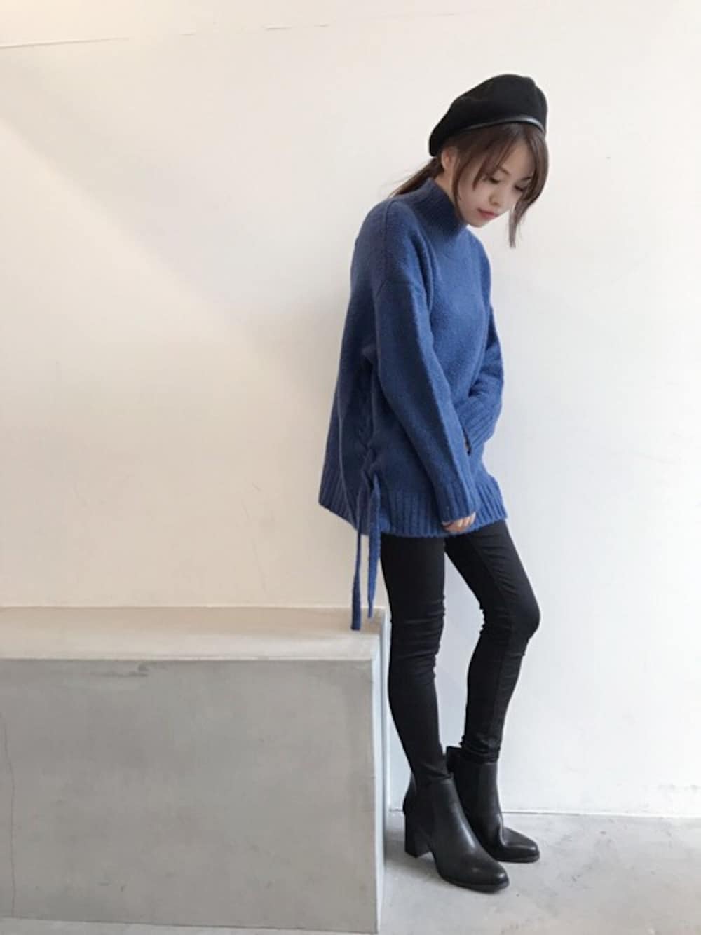 「JEANASISの3Gサイドレースアッププルオーバー/773433（ニット/セーター、ブルー系）」を使った、JEANASIS　WEB　chanさん（レディース・152cm）の秋コーディネートの1枚目の写真