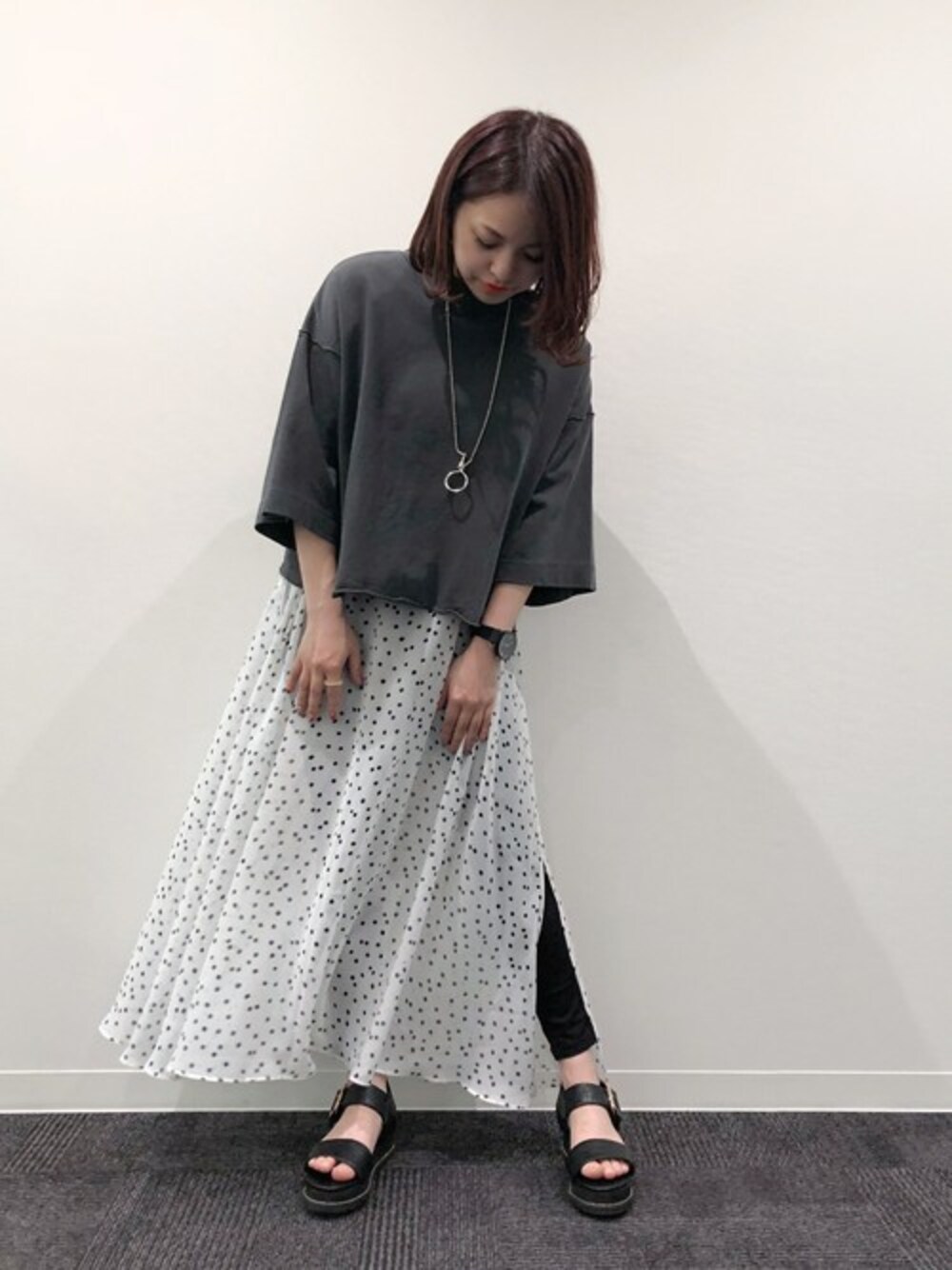 「Tシャツ、ドット、JEANASiS、レイヤードスタイル、ジーナシス、ドット柄、シアー、厚底サンダル」｜「JEANASISのUSEDショートSS/789501（Tシャツ/カットソー、グレー系）」を使った、JEANASIS　WEB　chanさん（レディース・152cm）の春コーディネートの1枚目の写真