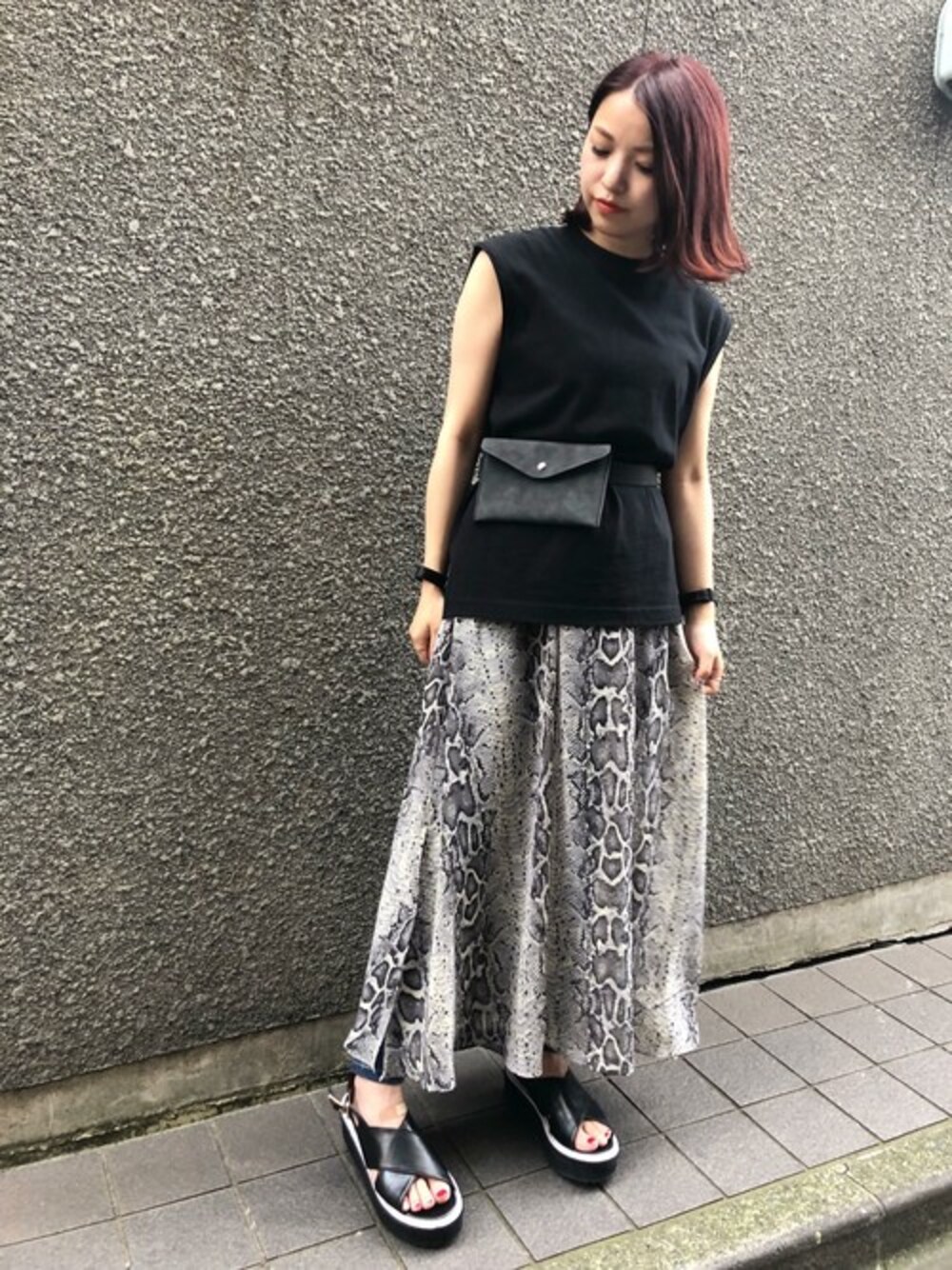 「デニム、JEANASiS、モノトーン、レイヤードスタイル、ジーナシス、ロングスカート、パイソン柄、シフォンスカート、スリット」｜「JEANASISのムジガラマキシスカート/808040（スカート、その他）」を使った、JEANASIS　WEB　chanさん（レディース・152cm）の夏コーディネートの1枚目の写真