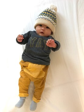 「babygap」｜「アイテム（スウェット）」を使った、わっちさん（キッズ・60cm）の冬コーディネート