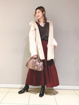「マーメイドスカート」｜「アイテム（クラッチバッグ）」を使った、ERIKA (BABYLONE)さん（レディース・166cm）の秋コーディネート