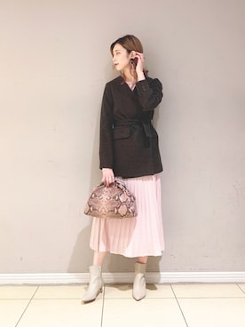 「LAURA DI MAGGIO（ローラディマッジオ）のアイテム」を使った、ERIKA (BABYLONE)さん（レディース・166cm）の冬コーディネート