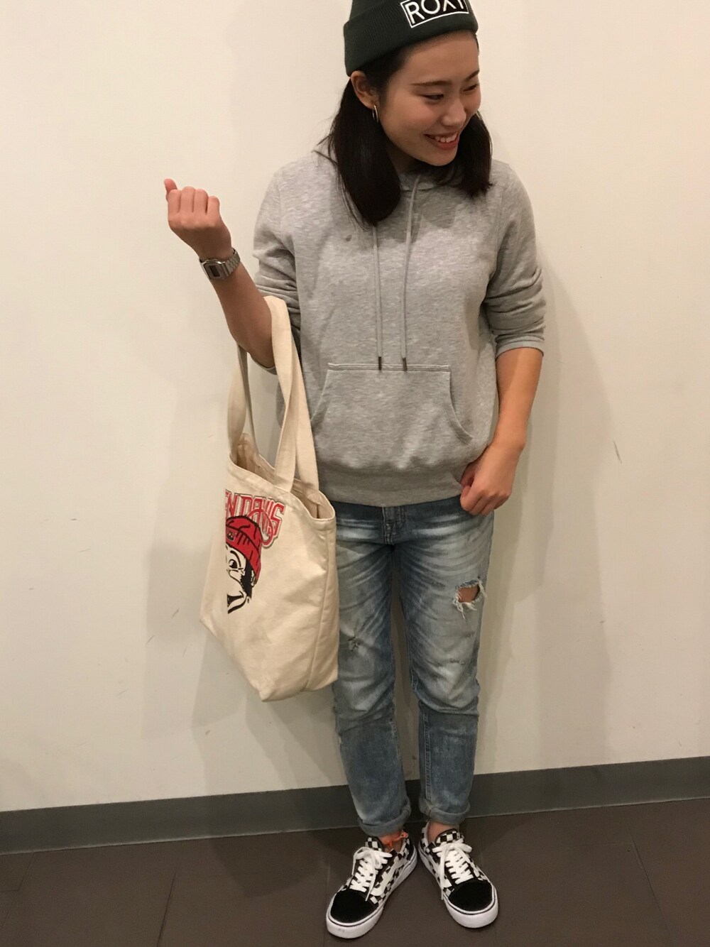 「シンプルコーデ、ROXY、BEN DAVIS、秋のコーデ」｜「ROXYのアイテム（ニットキャップ/ビーニー、その他）」を使った、miyuuさん（レディース・160cm）の秋コーディネートの1枚目の写真
