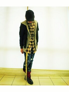 「off white」｜「アイテム（ブルゾン）」を使った、KAZUYAさん（メンズ・172cm）の春コーディネート