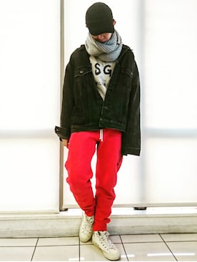 「フォロバ」｜「アイテム（デニムジャケット）」を使った、KAZUYAさん（メンズ・172cm）の冬コーディネート