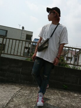 「CONVERSE TOKYO（コンバーストウキョウ）のアイテム（ショルダーバッグ）」を使った、KAZUYAさん（メンズ・172cm）の秋コーディネート