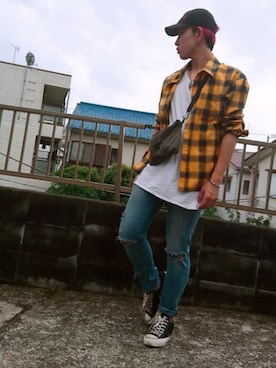 「CONVERSE TOKYO（コンバーストウキョウ）のアイテム（ショルダーバッグ）」を使った、KAZUYAさん（メンズ・172cm）の秋コーディネート