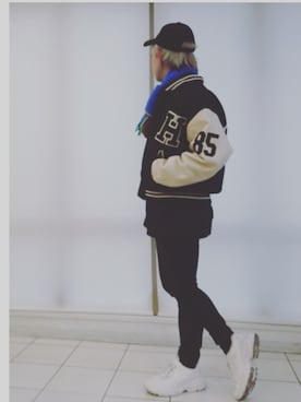 「TOMMY HILFIGER（トミーヒルフィガー）のアイテム（スタジャン）」を使った、KAZUYAさん（メンズ・172cm）の冬コーディネート
