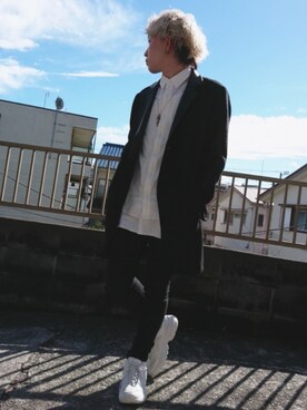 「glamb（グラム）のアイテム（チェスターコート）」を使った、KAZUYAさん（メンズ・172cm）の春コーディネート