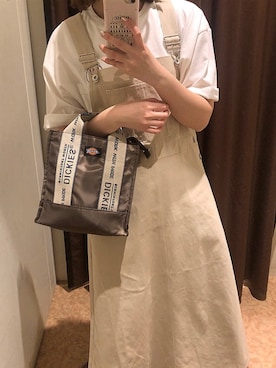 「NICE CLAUP（ナイスクラップ）のアイテム（オールインワン・サロペット）」を使った、satsukiさん（レディース・152cm）の春コーディネート