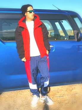 「アイテム（ダウンジャケット/コート、レッド系）」を使った、whitehorse72さん（メンズ・180cm）の冬コーディネート