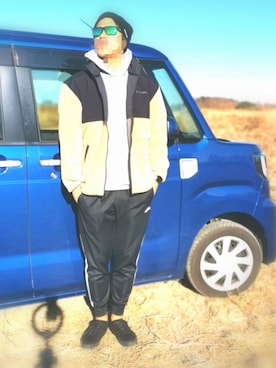 「NIKE（ナイキ）のナイキ スポーツウェア ジョガー / NIKE（その他パンツ、ブラック系）」を使った、whitehorse72さん（メンズ・180cm）の冬コーディネート