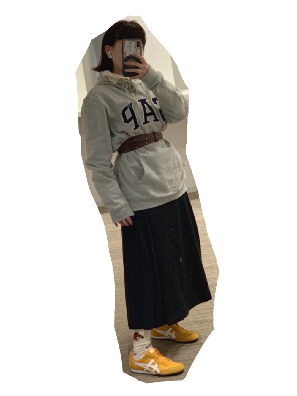 「GAPのアイテム（パーカー、グレー系）」を使った、►rie◄さん（レディース・155cm）の冬コーディネートの1枚目の写真