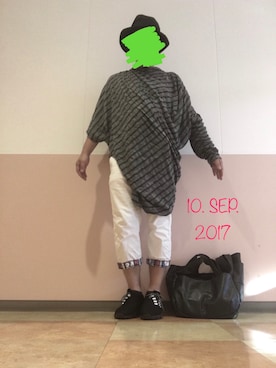 「お買い物」｜「アイテム（トートバッグ）」を使った、sakusakarさん（メンズ・173cm）の秋コーディネート