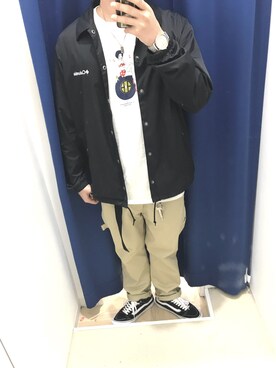 「HUF」｜「アイテム（ナイロンジャケット）」を使った、ジェニファー山田さん（メンズ・173cm）の春コーディネート