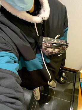 「UCLA（ユーシーエルエー）のアイテム（その他アウター）」を使った、すんすんさん（メンズ・177cm）の春コーディネート