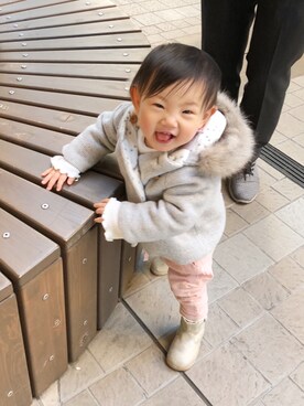 「アイテム（ブーツ、シルバー系）」を使った、emi_lyさん（キッズ・70cm）の冬コーディネート