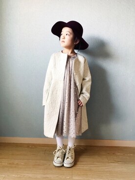 「H&M（エイチ・アンド・エム）のアイテム（ジャケット/アウター、ホワイト系）」を使った、riccarinさん（キッズ・100cm）の冬コーディネート