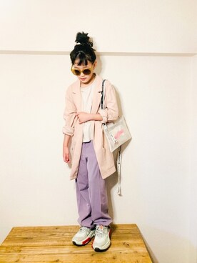 スニーカーを使った パステルカラー の人気ファッションコーディネート Wear