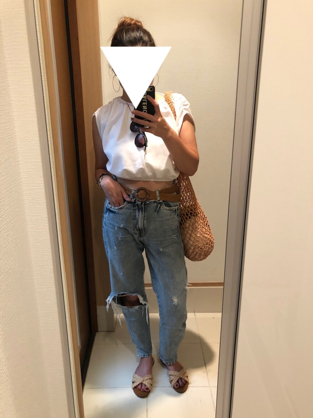 「シンプルコーデ、大人カジュアル、デニムパンツ、夏、カジュアル、ママファッション、いいね、save、フォローお願いします🤑」｜「ZARAのアイテム（Tシャツ/カットソー、ホワイト系）」を使った、 charmyukaさん（レディース・158cm）の夏コーディネートの1枚目の写真