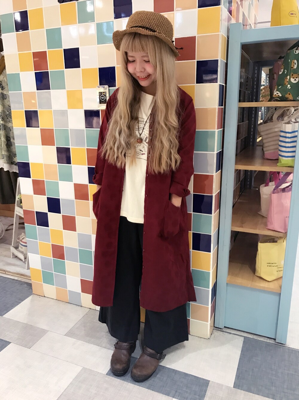 「Tシャツ、秋のコーデ、2017AW、秋冬、Taiwan、Tiara Tiara goods、Tiara tiara、dansko、Tainan、南紡購物中心」｜「north object LILASICのアイテム（シャツワンピース、レッド系）」を使った、Kuriさん（レディース・156cm）の秋コーディネートの1枚目の写真