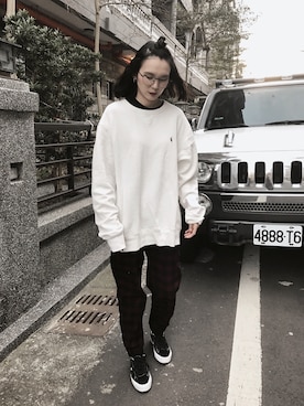 「POLO RALPH LAUREN（ポロ ラルフ ローレン）のアイテム（トップス、ホワイト系）」を使った、潘小潁さん（レディース）の冬コーディネート