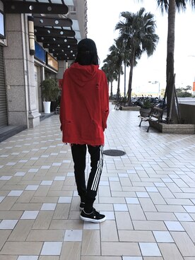 「adidas（アディダス）のアイテム（パンツ、ブラック系）」を使った、潘小潁さん（レディース）の冬コーディネート