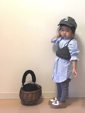 「CIAOPANIC TYPY（チャオパニックティピー）の【2WAY】ファーラウンドカゴバッグ（かごバッグ）」を使った、Neneneさん（キッズ・90cm）の冬コーディネート