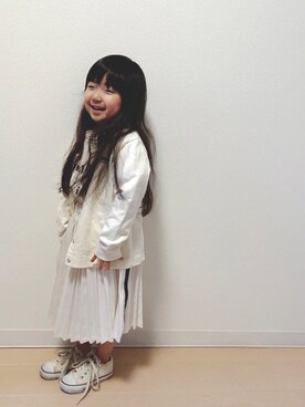「Lee（リー）のアイテム（カーディガン/ボレロ）」を使った、Neneneさん（キッズ・90cm）の春コーディネート