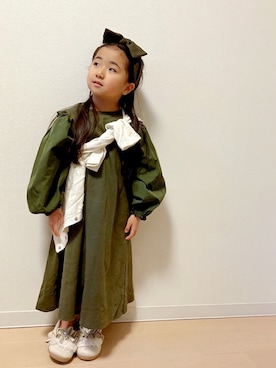 「Lee（リー）のアイテム（カーディガン/ボレロ）」を使った、Neneneさん（キッズ・110cm）の秋コーディネート