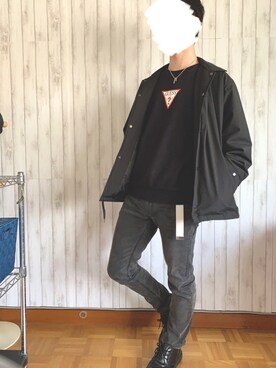 「Guess（ゲス）のアイテム（スウェット）」を使った、JINさん（メンズ・173cm）の春コーディネート