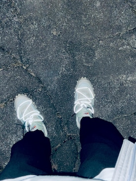 「off white」｜「アイテム（ダウンジャケット/コート）」を使った、すけびー。さん（メンズ・177cm）の冬コーディネート