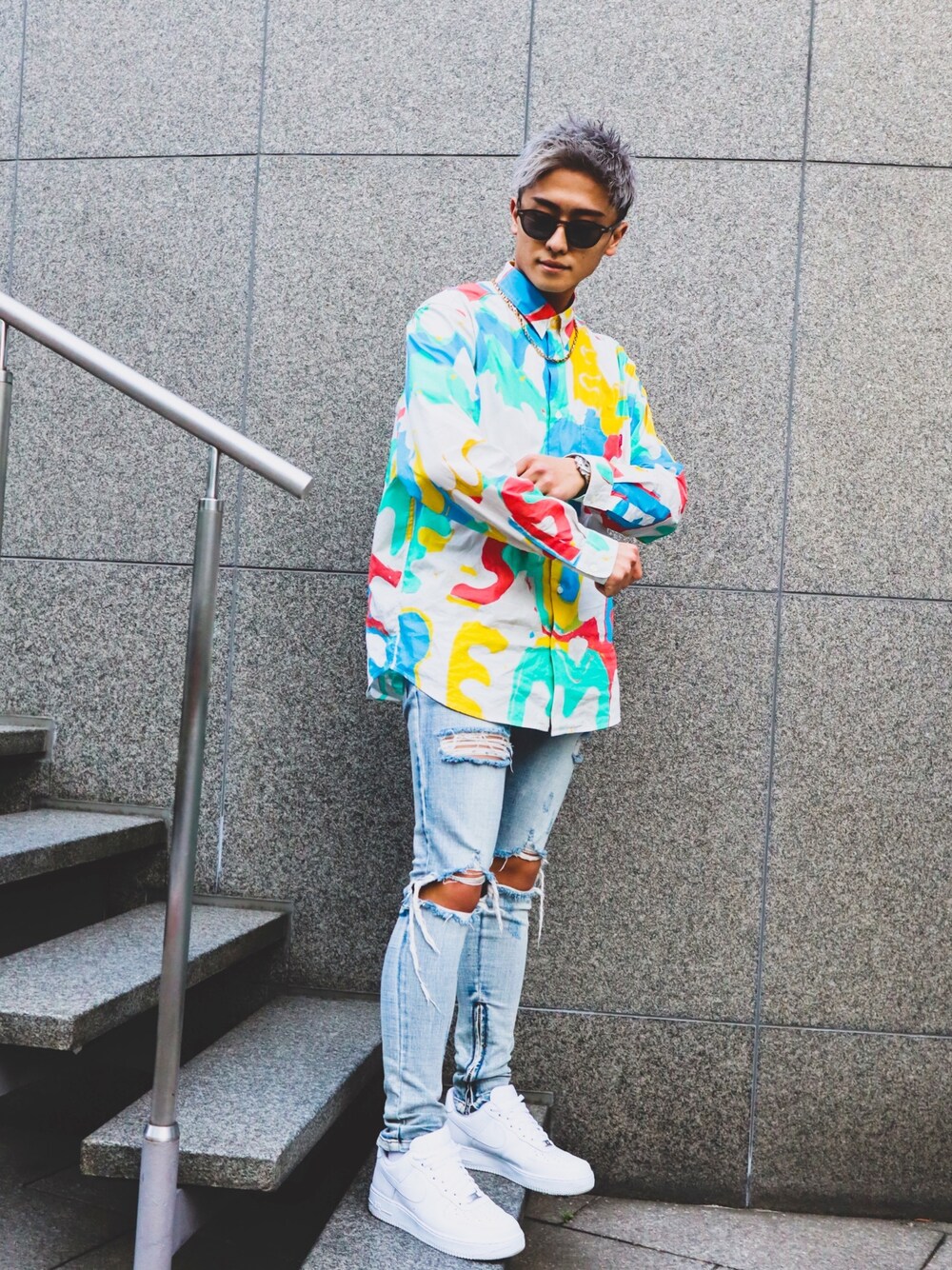 「柄シャツ、シュプリーム、mnml、ミニマル、オーバーサイズ、AF1、エアフォースワン、ナイキ、ストリートコーデ、大人カジュアル」｜「Supreme のアイテム（シャツ/ブラウス、その他）」を使った、こーきさん（メンズ・177cm）の春コーディネートの1枚目の写真