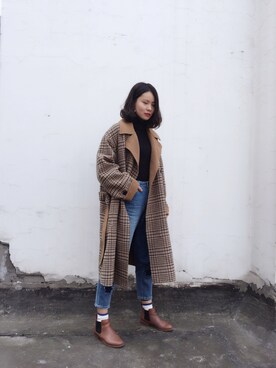 「DAZZLE（ダズル）のアイテム（デニムパンツ、ブルー系）」を使った、悦小捶さん（レディース・168cm）の冬コーディネート