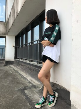 「DAZZLE（ダズル）のアイテム（Tシャツ/カットソー、グリーン系）」を使った、悦小捶さん（レディース・168cm）の夏コーディネート