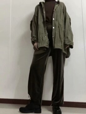 「Bershka（ベルシュカ）のアイテム（ブーツ、ブラック系）」を使った、3qHellooさん（レディース・172cm）の冬コーディネート