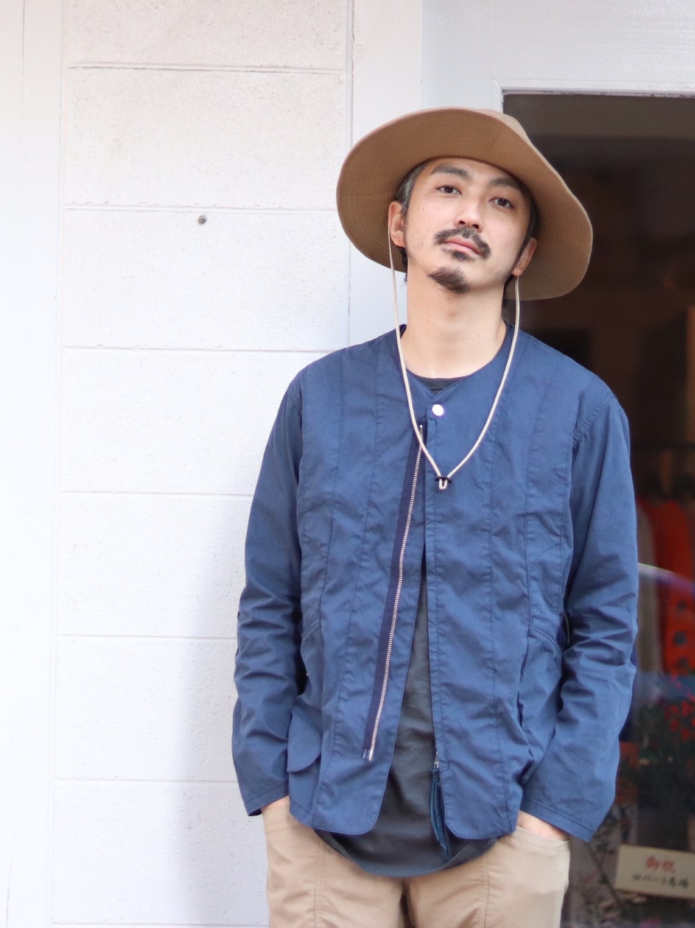 nonnativeのノーカラージャケットを使った人気ファッション