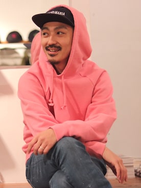 「nonnative（ノンネイティブ）のアイテム（パンツ）」を使った、権藤裕輝さん（メンズ・170cm）の春コーディネート