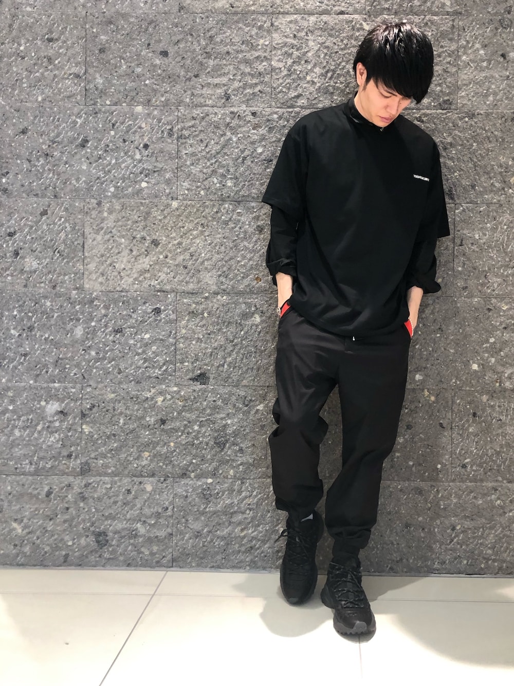 マジックミッドナイトコーデ クロ🐑｜adidasのスニーカーを使ったコーディネート - WEAR