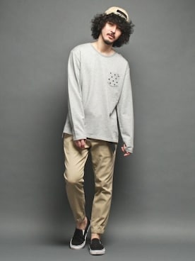 「BASECONTROL（ベースコントロール）のアイテム（チノパンツ）」を使った、BASESTATIONさん（メンズ・175cm）の春コーディネート