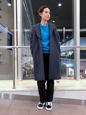 「ブルーニット」｜「アイテム（その他アウター）」を使った、Shiori Suzukiさん（レディース・165cm）の秋コーディネート