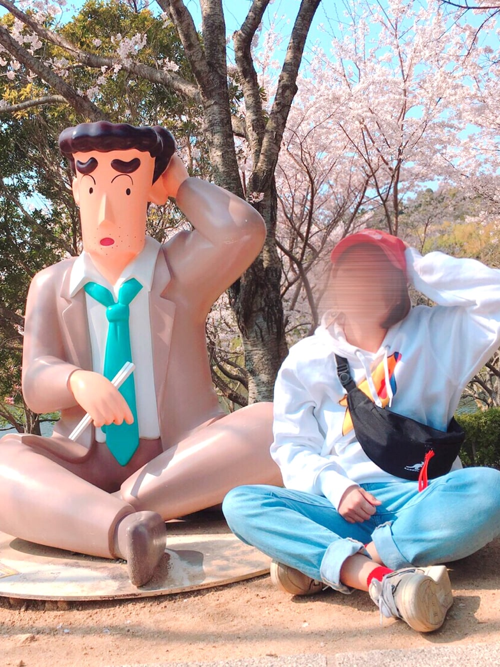 「ニジゲンノモリ」｜「GUのアイテム（パーカー、ホワイト系）」を使った、ぽんさん（レディース・152cm）の春コーディネートの1枚目の写真