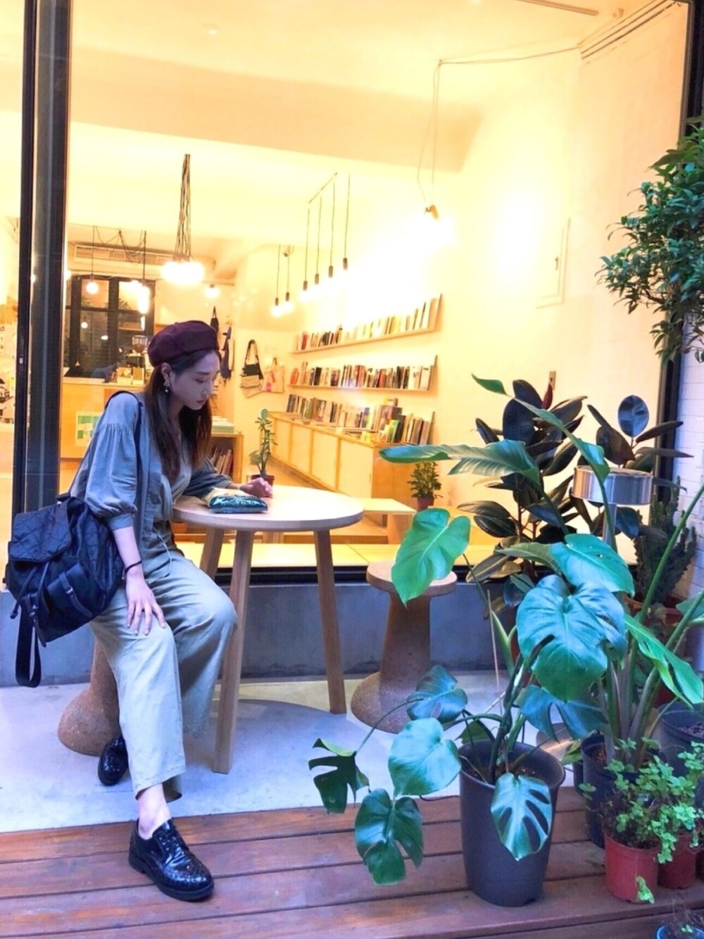 「秋冬コーデ、TAIPEI、秋コーデ、朋丁、ワインレッド、秋色、streetstyle、SM2、minelli」｜「SM2のアイテム（ジャケット/アウター、その他）」を使った、Hui_Aさん（レディース・168cm）の秋コーディネートの1枚目の写真