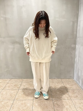 「カラースニーカー」｜「アイテム（Tシャツ/カットソー）」を使った、satsukiさん（レディース・154cm）の秋コーディネート